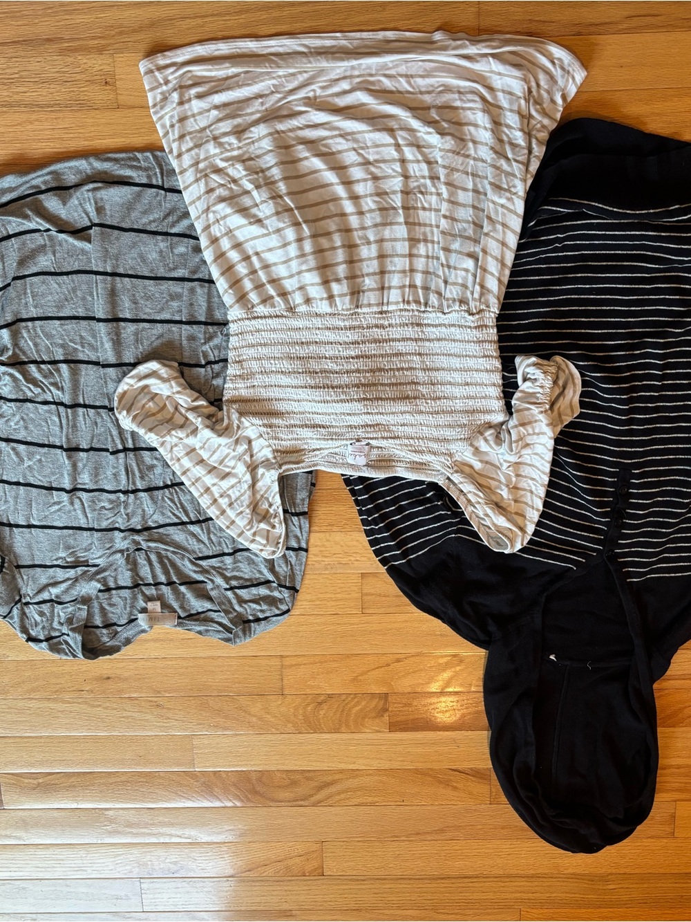 Maternity Lot - capsule wardrobe sizes medium to large. - Picture 14 of 16